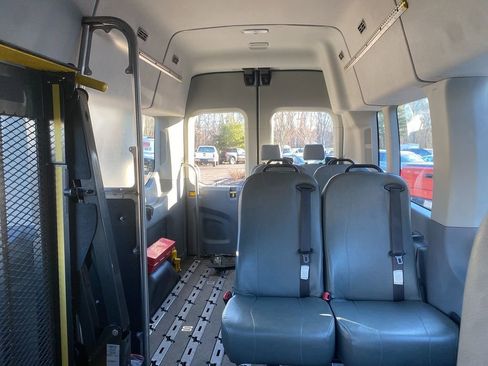 Used 2019 Ford Transit 350 XL image 23
