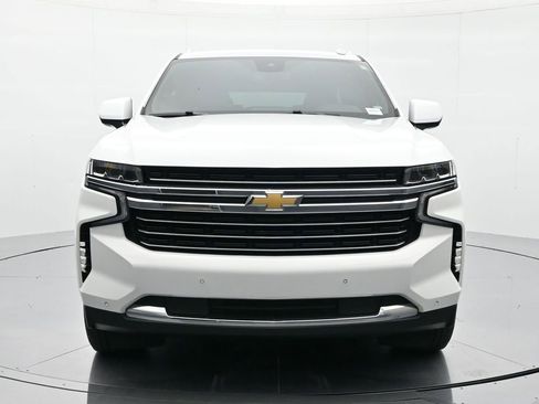 Used 2024 Chevrolet Suburban LT image 2