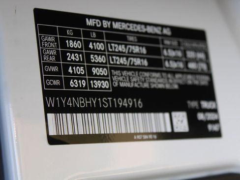 Used 2025 Mercedes-Benz Sprinter 2500 image 24