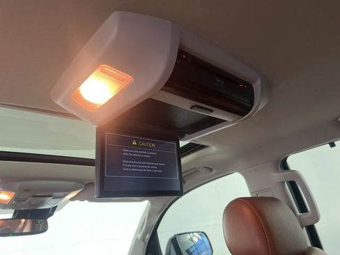 Used 2021 Toyota Sequoia Platinum image 32