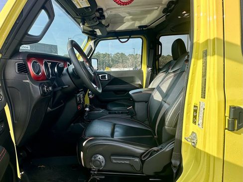 Used 2023 Jeep Wrangler Unlimited Rubicon w/ LED Lighting Group image 19