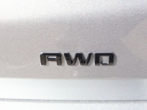 Used 2023 Chevrolet Equinox RS image 17