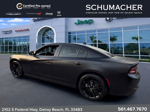 Used 2023 Dodge Charger SXT w/ Plus Group RWD image 5
