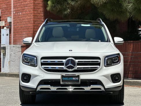 Certified 2023 Mercedes-Benz GLB 250 4MATIC image 10