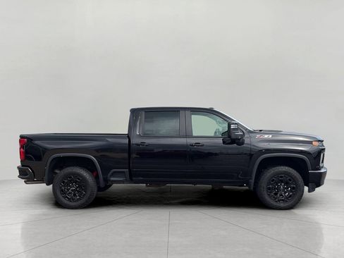 Used 2022 Chevrolet Silverado 2500 LTZ w/ LTZ Plus Package AWD/4WD image 3