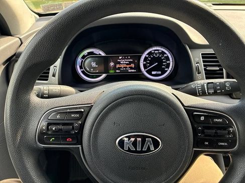 Used 2019 Kia Niro LX FWD image 26