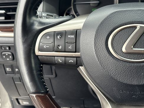 Used 2017 Lexus ES 300h w/ Luxury Package FWD image 13