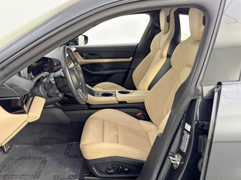 Used 2020 Porsche Taycan Turbo w/ Performance & Premium image 17