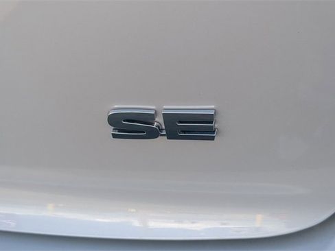 New 2025 Mitsubishi Eclipse Cross SE image 14