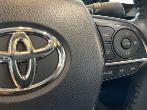 Used 2024 Toyota Camry XLE FWD image 20
