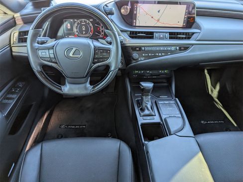 Used 2019 Lexus ES 350 350 w/ Premium Package image 6