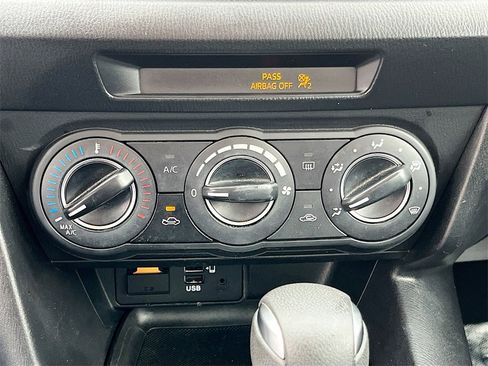 Used 2016 MAZDA MAZDA3 i Sport w/ Preferred Equipment Package image 15