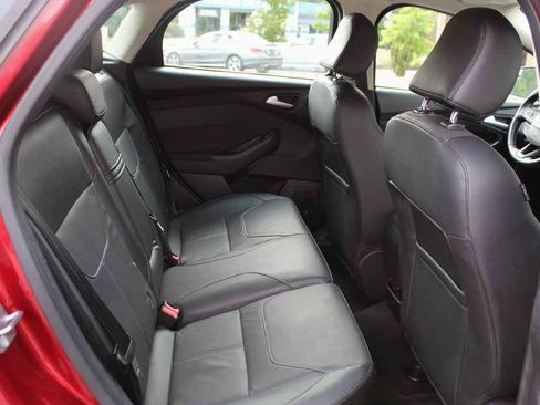 Used 2015 Ford Focus Titanium FWD image 26