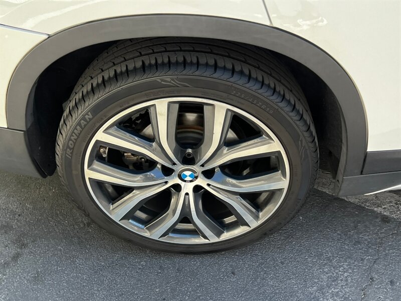 Used 2017 BMW X1 xDrive28i AWD/4WD image 13