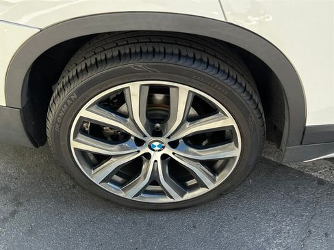 Used 2017 BMW X1 xDrive28i AWD/4WD image 13