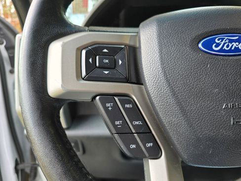 Used 2018 Ford F250 Lariat image 28