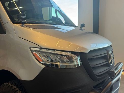 Used 2025 Mercedes-Benz Sprinter 2500 image 5