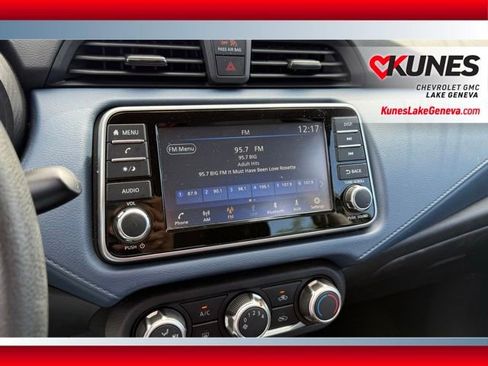 Used 2025 Nissan Versa SV FWD image 17