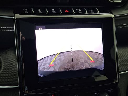Used 2025 Jeep Grand Cherokee L Altitude RWD image 14