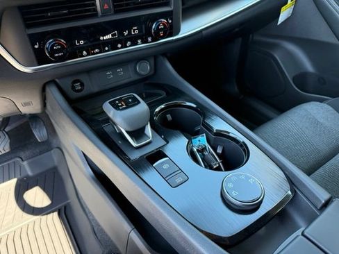 New 2026 Nissan Rogue SV w/ Cold Weather Package AWD/4WD image 19