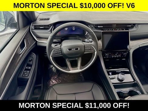 New 2025 Jeep Grand Cherokee Limited w/ Black Appearance Package AWD/4WD image 23