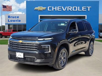 Used 2025 Chevrolet Traverse LT