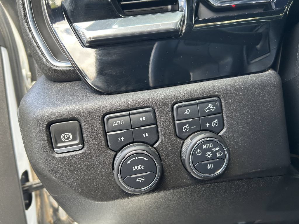 Used 2024 Chevrolet Silverado 2500 LT w/ Safety Package AWD/4WD image 4