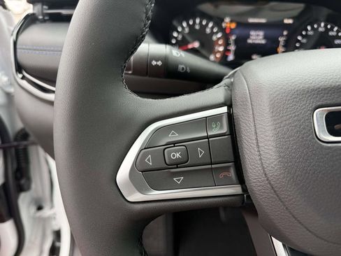 New 2026 Jeep Compass Latitude AWD/4WD image 16
