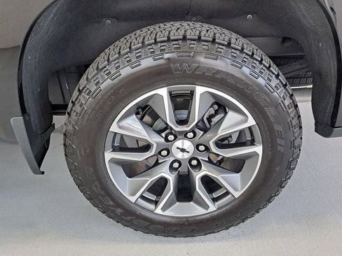 Used 2024 Chevrolet Silverado 1500 RST AWD/4WD image 37