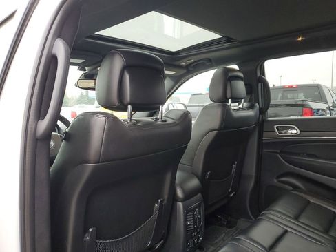 Used 2022 Jeep Grand Cherokee Limited w/ Luxury Group II image 31