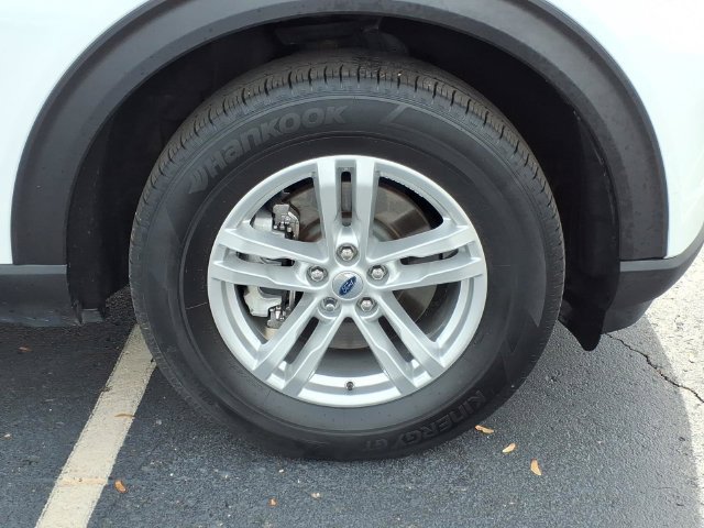 Used 2024 Ford Explorer XLT w/ Equipment Group 202A AWD/4WD image 13