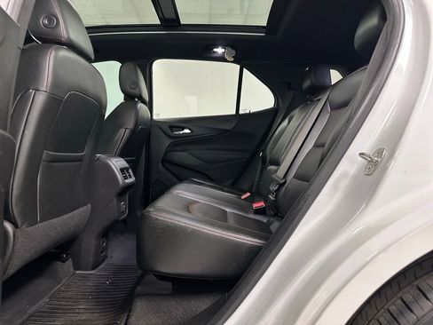 Used 2022 Chevrolet Equinox RS w/ RS Leather Package FWD image 20