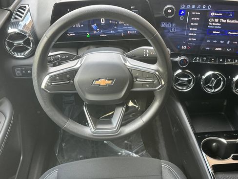 Used 2026 Chevrolet Blazer EV LT FWD image 16
