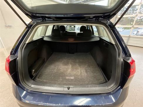Used 2016 Volkswagen Golf S FWD image 18