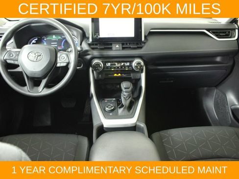 Used 2025 Toyota RAV4 XLE AWD/4WD image 14