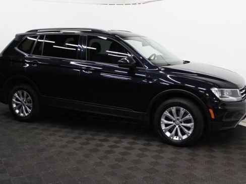 Used 2018 Volkswagen Tiguan S image 3