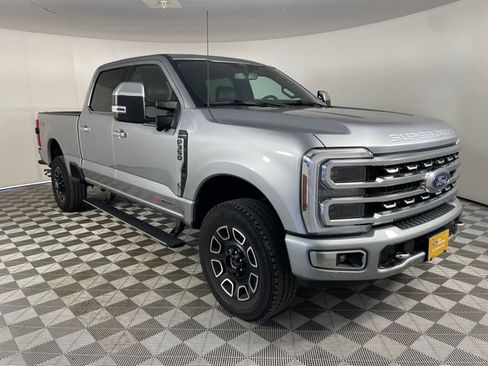 Used 2024 Ford F350 Platinum w/ FX4 Off-Road Package AWD/4WD image 18