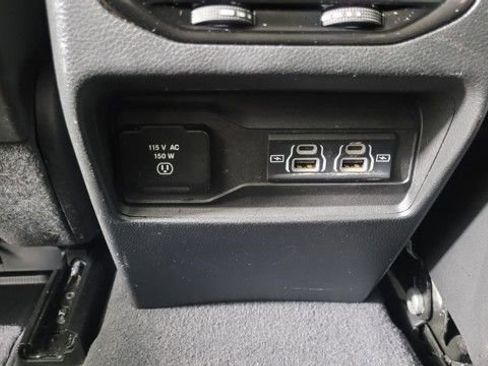 Used 2023 Jeep Grand Cherokee Laredo w/ Luxury Tech Group I image 31