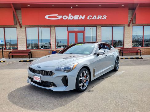 Used 2019 Kia Stinger GT2 image 1