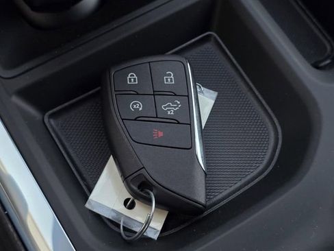 New 2026 GMC Sierra 1500 SLT image 27