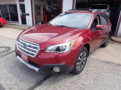 Used 2015 Subaru Outback 2.5i Limited AWD/4WD image 2