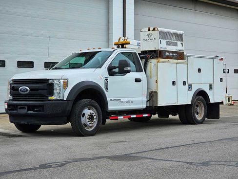 Used 2018 Ford F550 4x4 Regular Cab Super Duty image 1