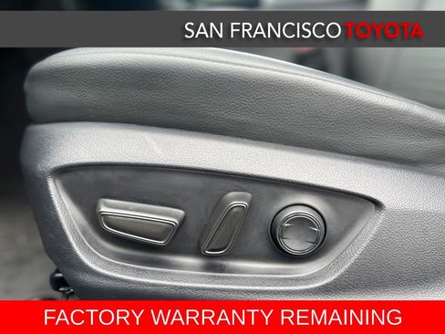 Used 2023 Toyota Camry SE FWD image 12