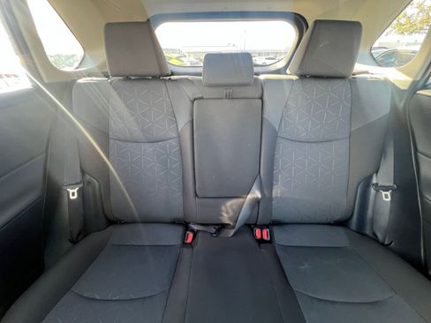 Used 2025 Toyota RAV4 XLE image 38