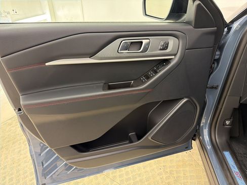 New 2026 Ford Explorer ST-Line RWD image 12