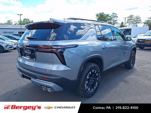 New 2026 Chevrolet Traverse Z71 w/ Enhanced Driving Package AWD/4WD image 3