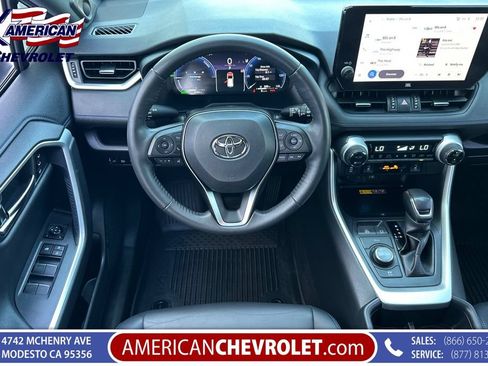 Used 2023 Toyota RAV4 XSE AWD/4WD image 18