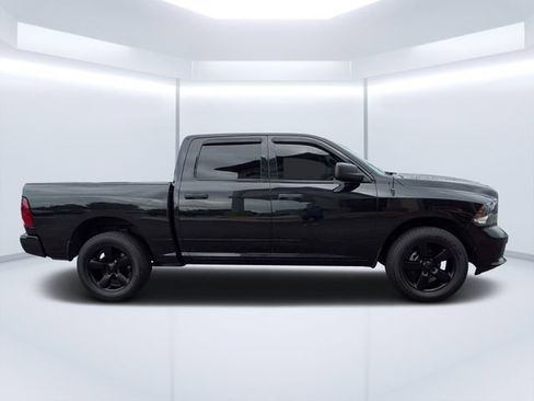 Used 2019 RAM 1500 Express w/ Express Value Package AWD/4WD image 2