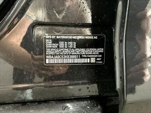 Used 2019 BMW 530e 530e iPerformance image 35