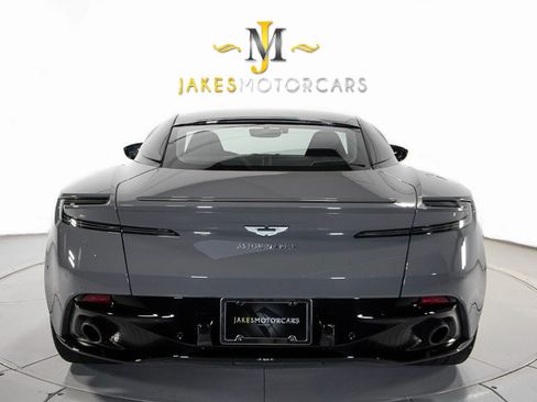 Used 2019 Aston Martin DB11 AMR image 10